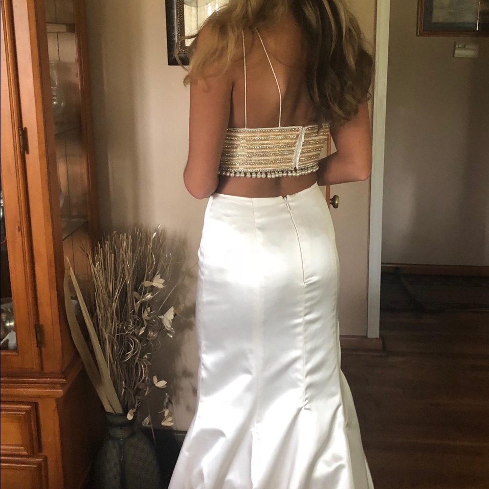 Ivory Sherri hill Prom dress 51711 - Picture 3 of 6